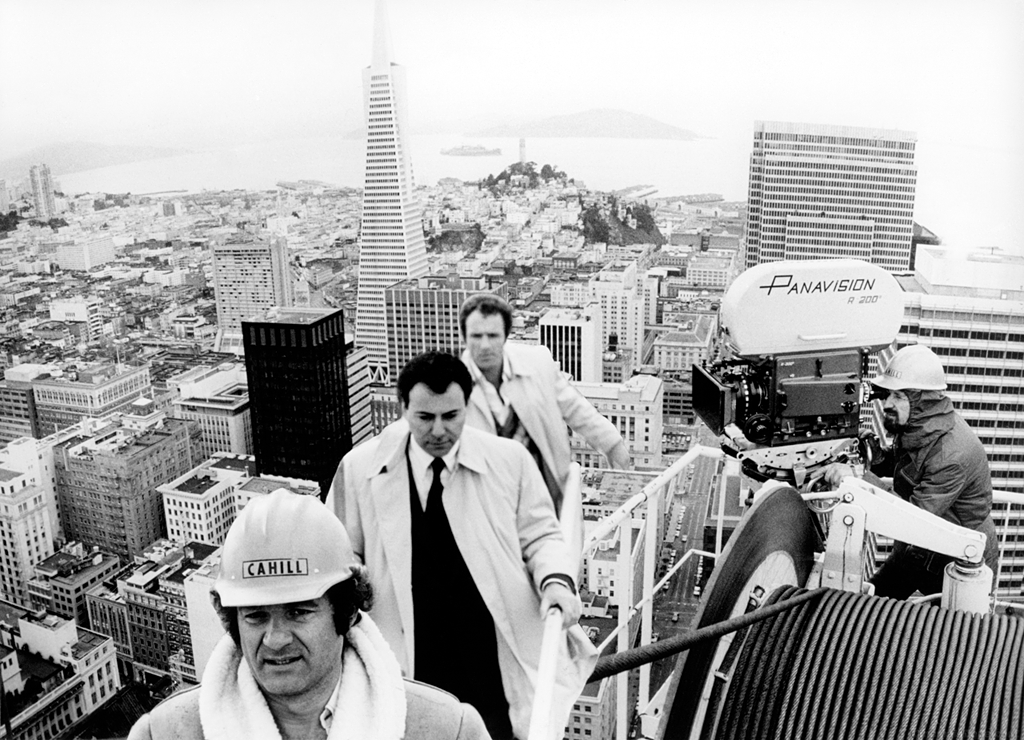 Richard Rush and Alan Arkin and James Caan and Laszlo Kovacs on the set of Freebie and the Bean 1974